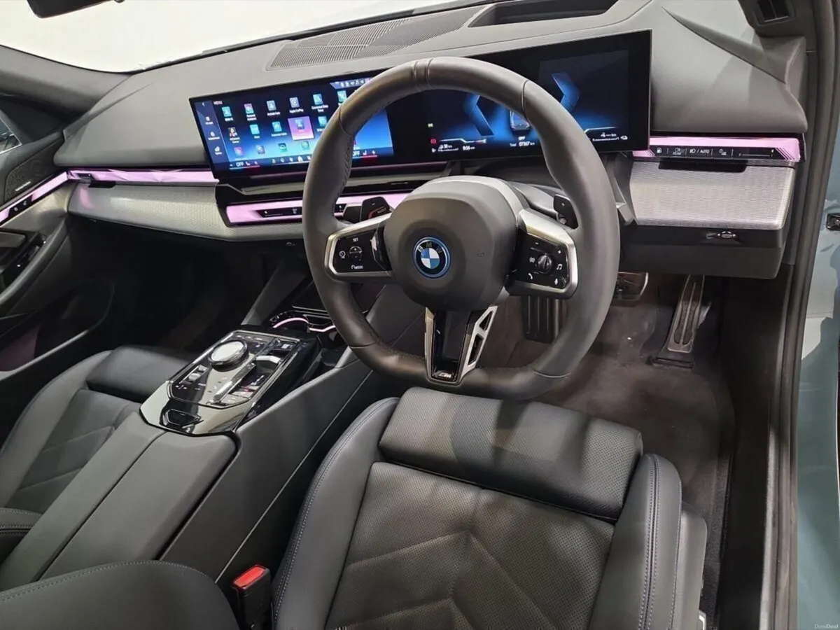 BMW 5-Series 530e M Sport Saloon - Image 6