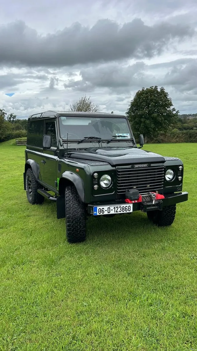 Land Rover Defender 2006 - Image 2
