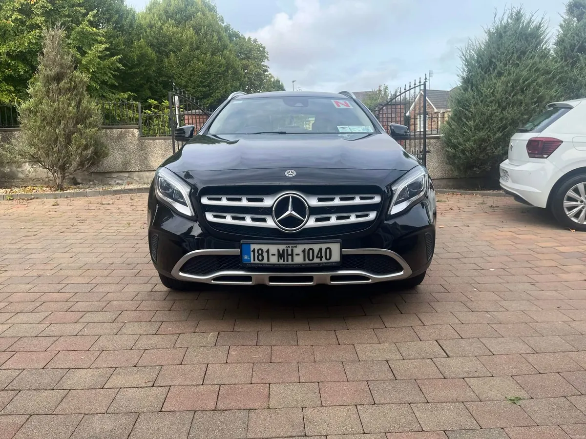 Mercedes-Benz GLA 2018 180D MANUAL - Image 2