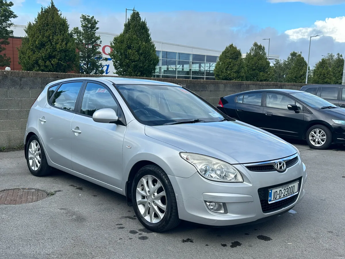 Hyundai i30 2010,1.6 CRDi Deluxe+Nct 28-06-27, - Image 4