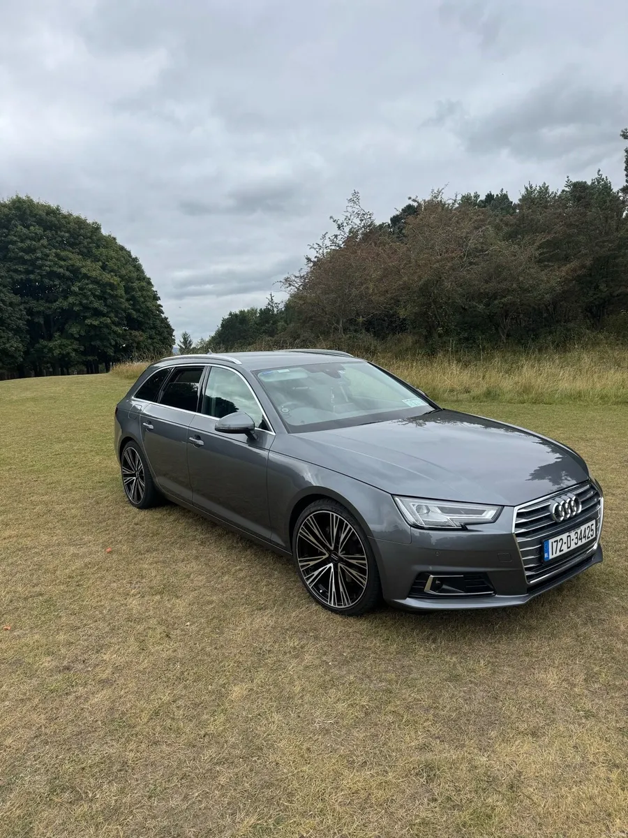 Audi A4 AVANT S-Line / HIGHEST SPEC  / LOW MILAGE - Image 4