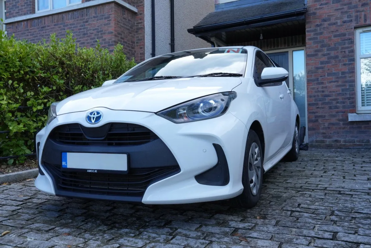 Toyota Yaris 1.5L Hybrid - Image 2