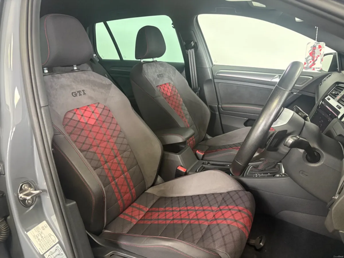 Volkswagen Golf VOLKSWAGEN GOLF GTI TCR 2.0 PETROL - Image 5