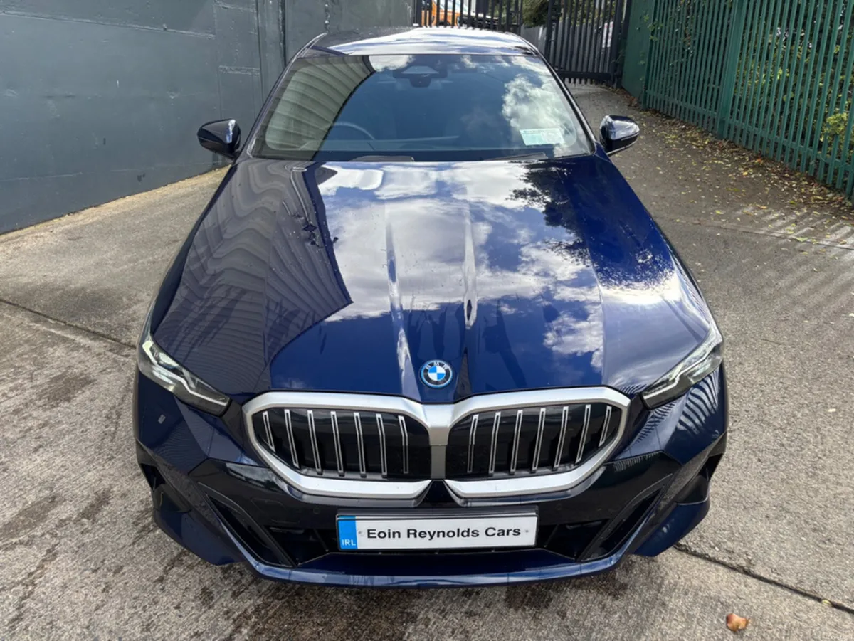 BMW 5-Series 530E M SPORT AUTO HYBRID PHEV 100kms - Image 3