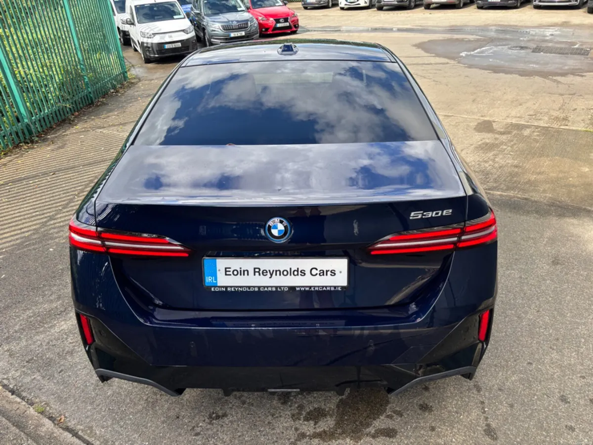 BMW 5-Series 530E M SPORT AUTO HYBRID PHEV 100kms - Image 5