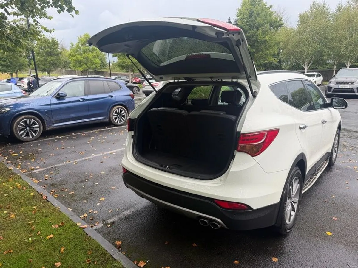 2015 Hyundai Santa Fe Premium 7 Seater AWD Auto - Image 6