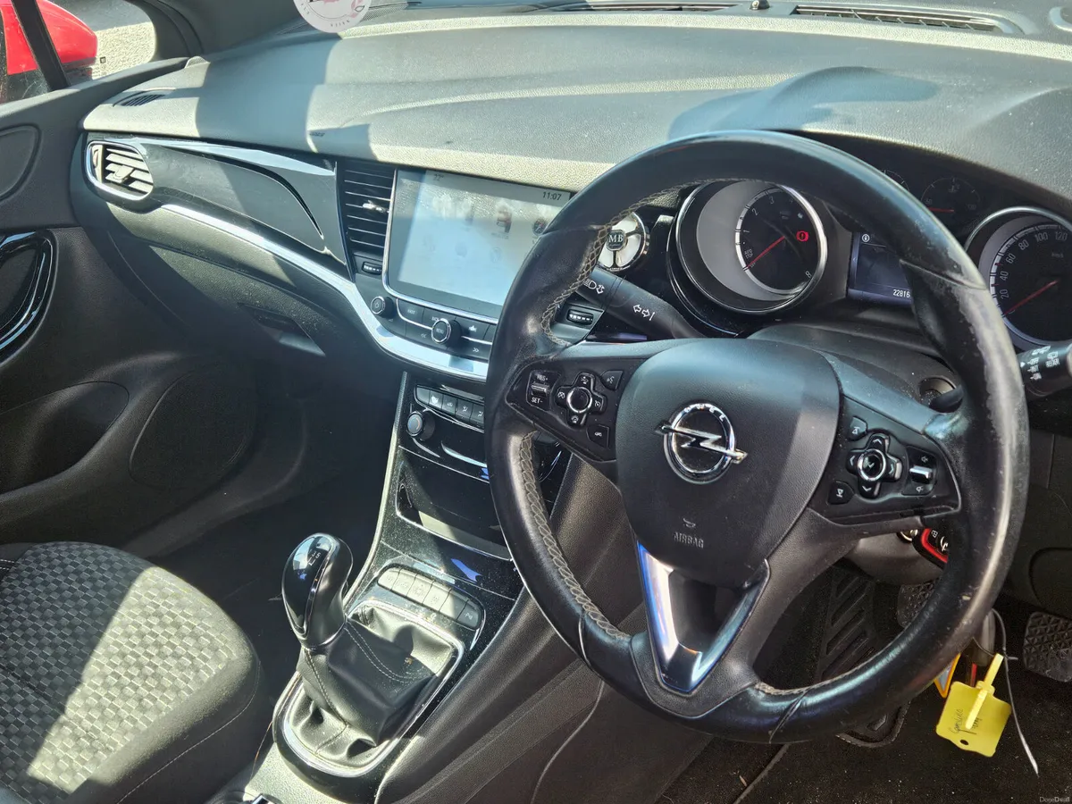 Opel Astra 2017 petrol - Image 6