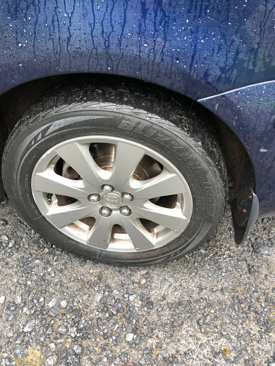 Toyota Avensis 1.6 petrol  just passed nct - Image 4