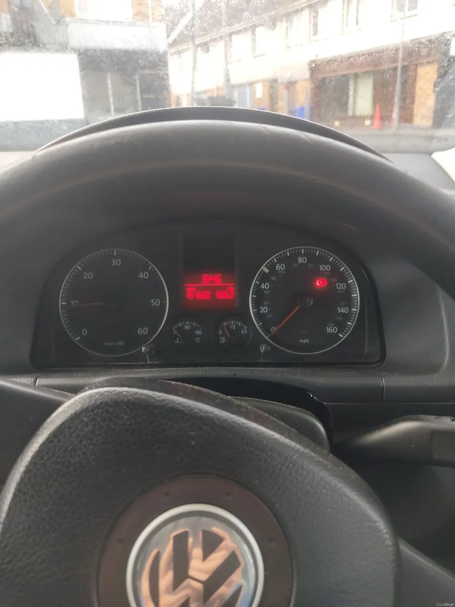 Volkswagen Touran 2003 - Image 2