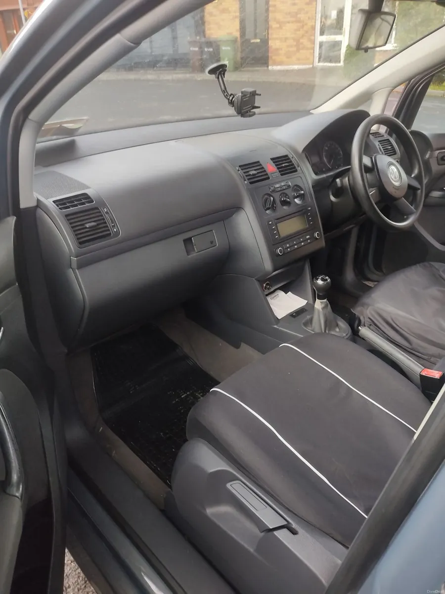 Volkswagen Touran 2003 - Image 5