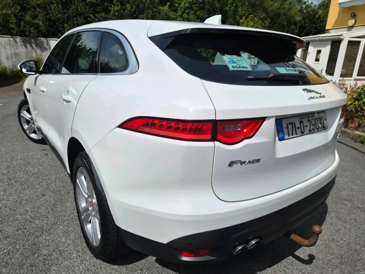 Jaguar F-Pace 2017 - Image 3