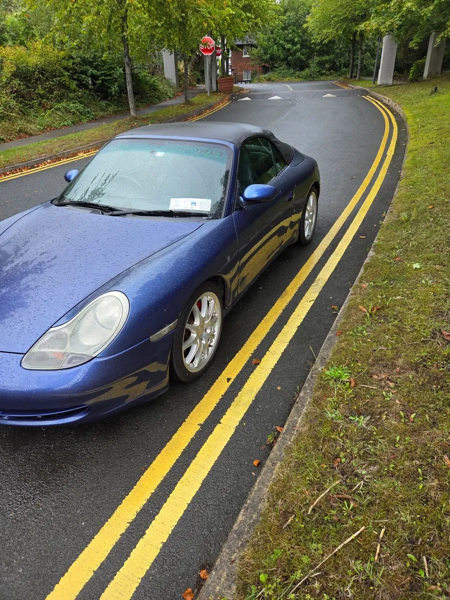 Porsche 911 - Image 2