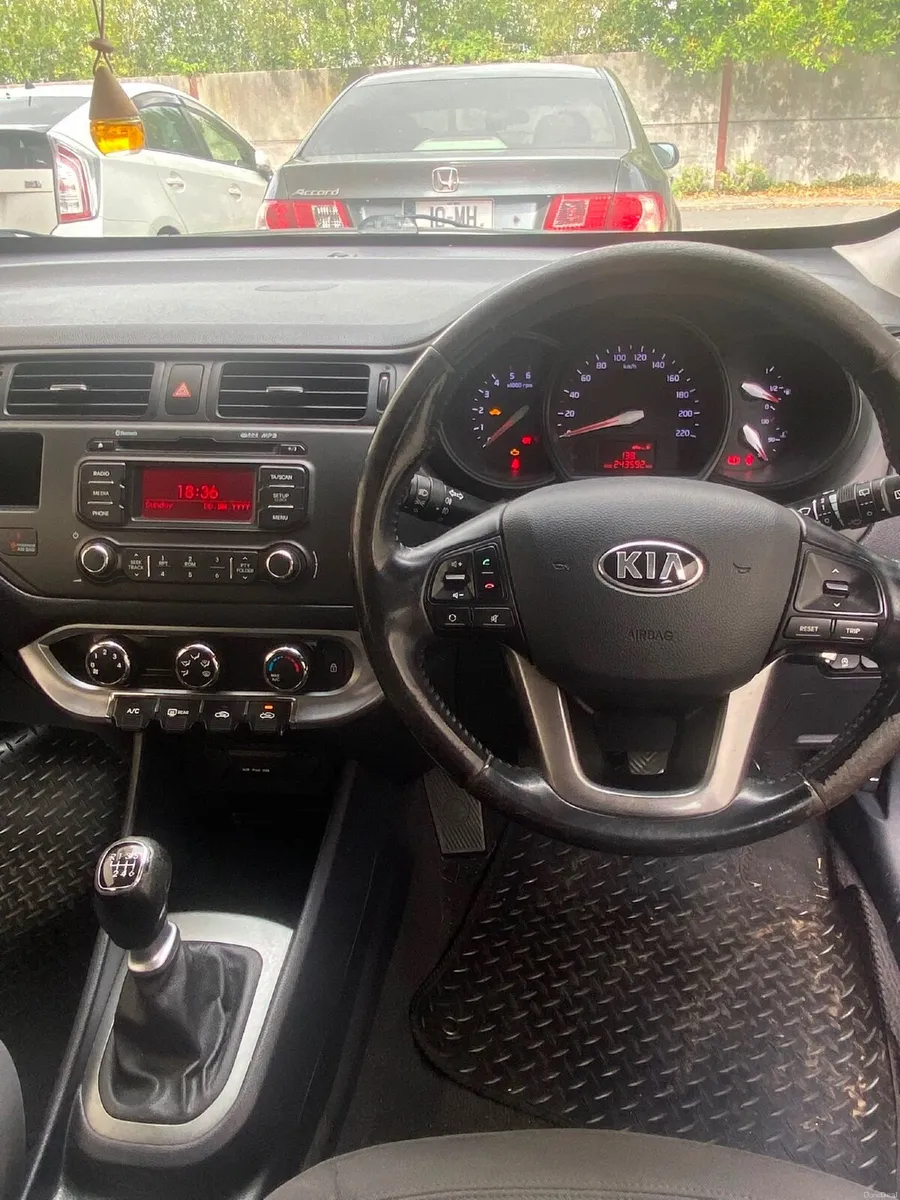 Kia Rio 2013 - Image 5