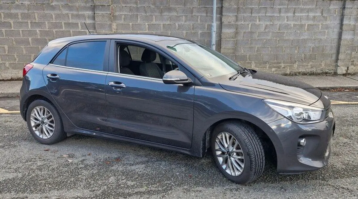 2020 Kia Rio - Image 1