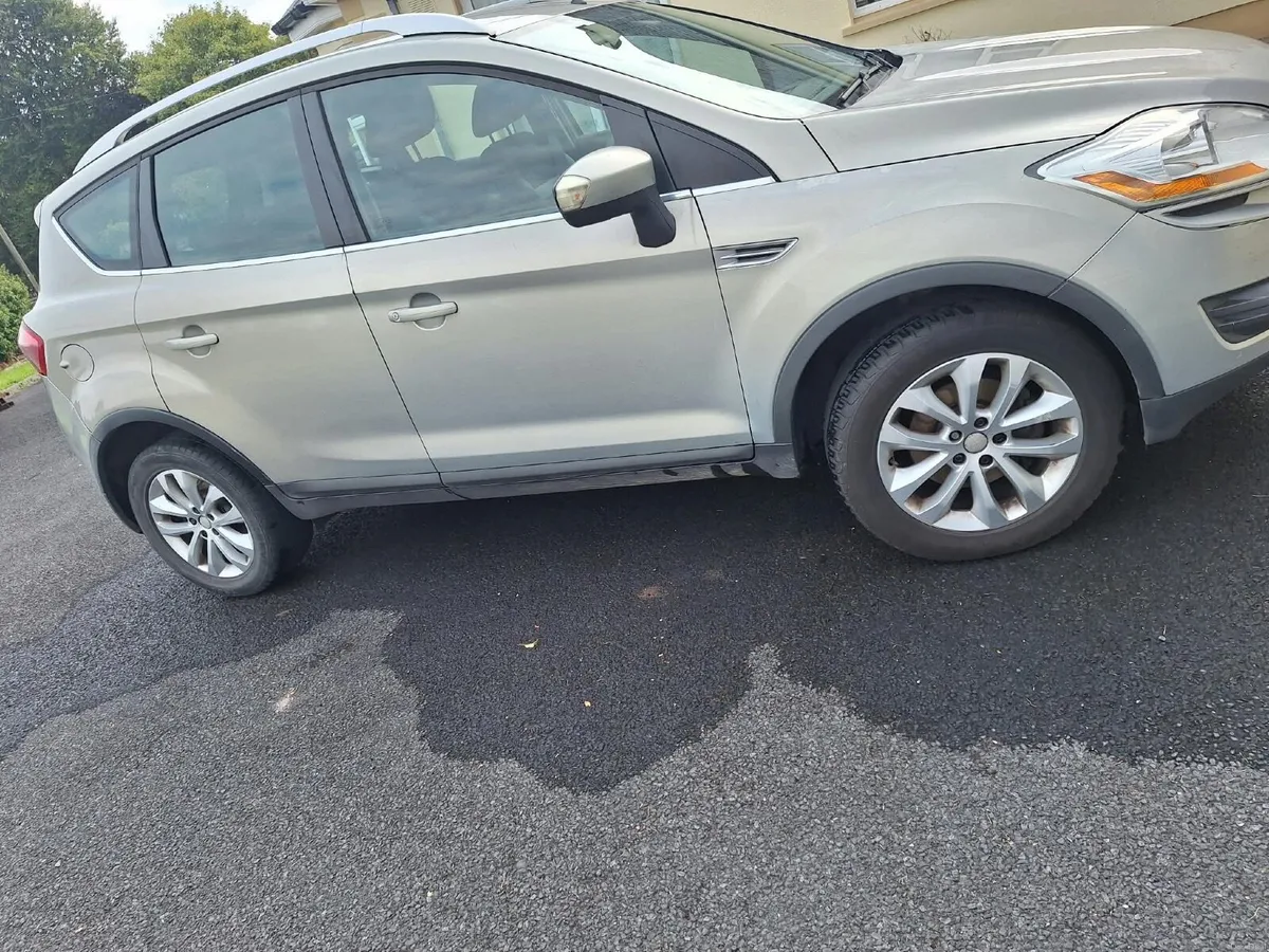 Ford Kuga 2010 - Image 1