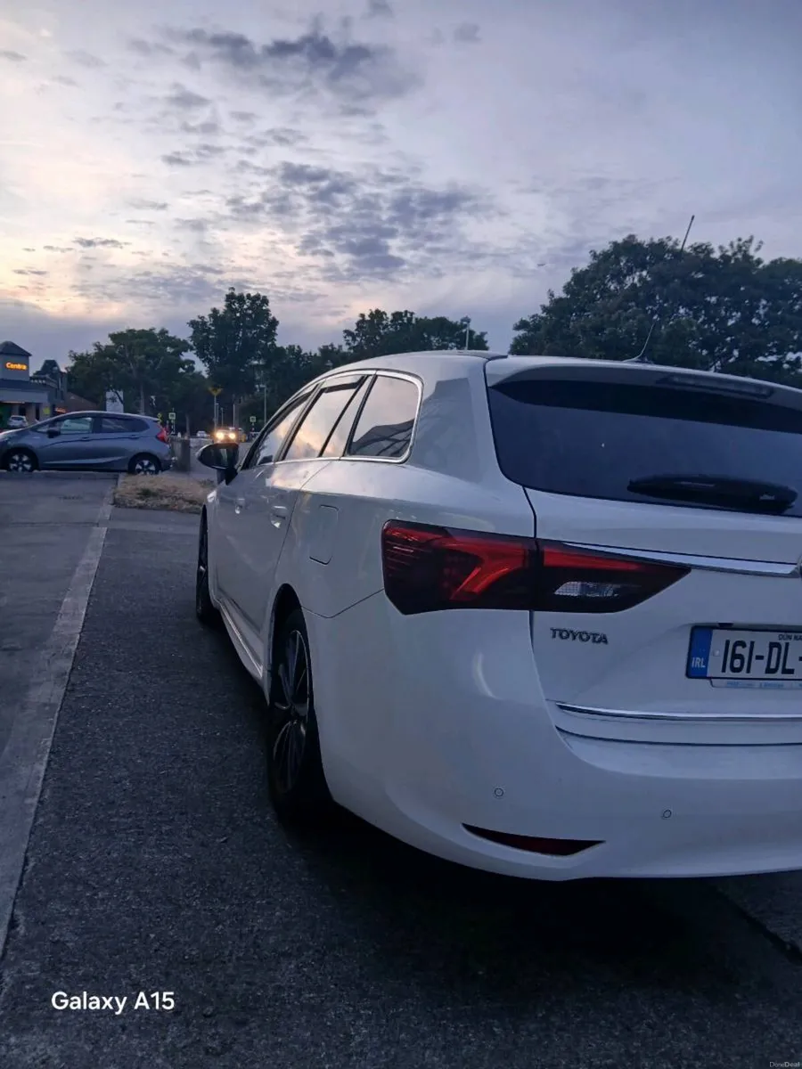 Toyota Avensis - Image 3
