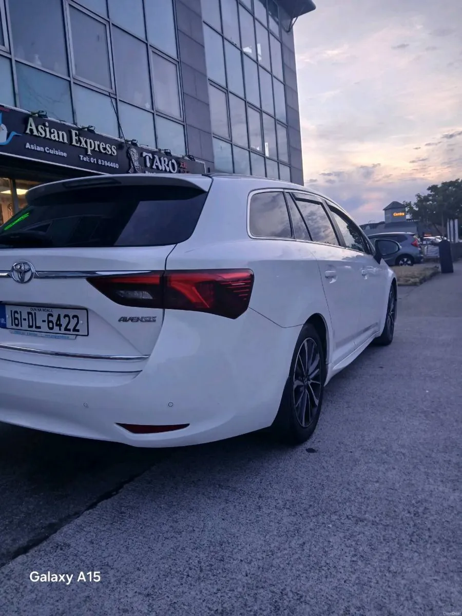 Toyota Avensis - Image 5