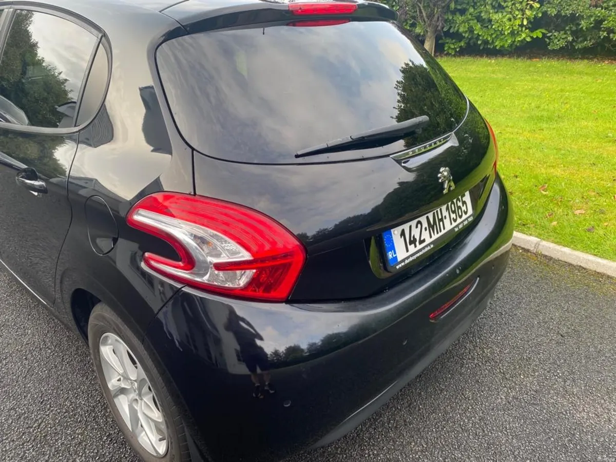 Peugeot 208 - Image 3