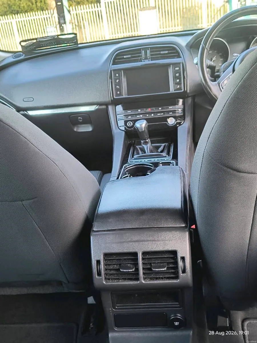 Jaguar F-Pace - Image 4