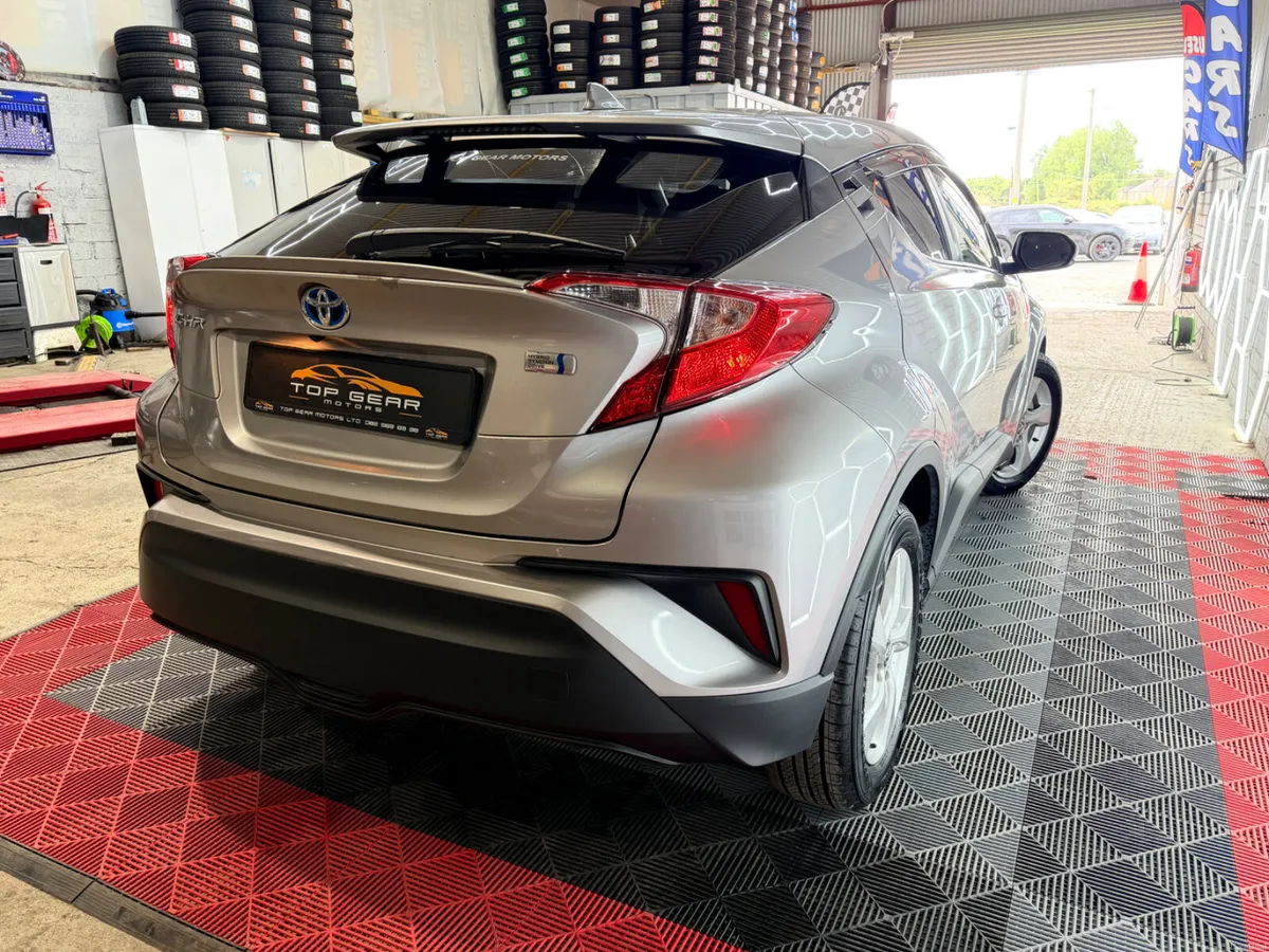 182 Toyota CHR 1.8 Petrol Hybrid - Image 6