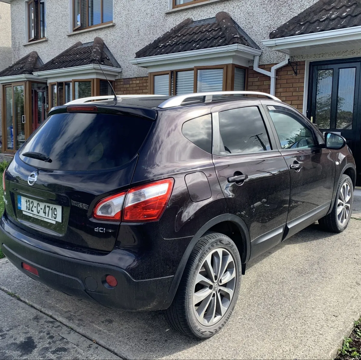 Nissan Qashqai | Tekna | Glass Roof | <100K Miles - Image 4