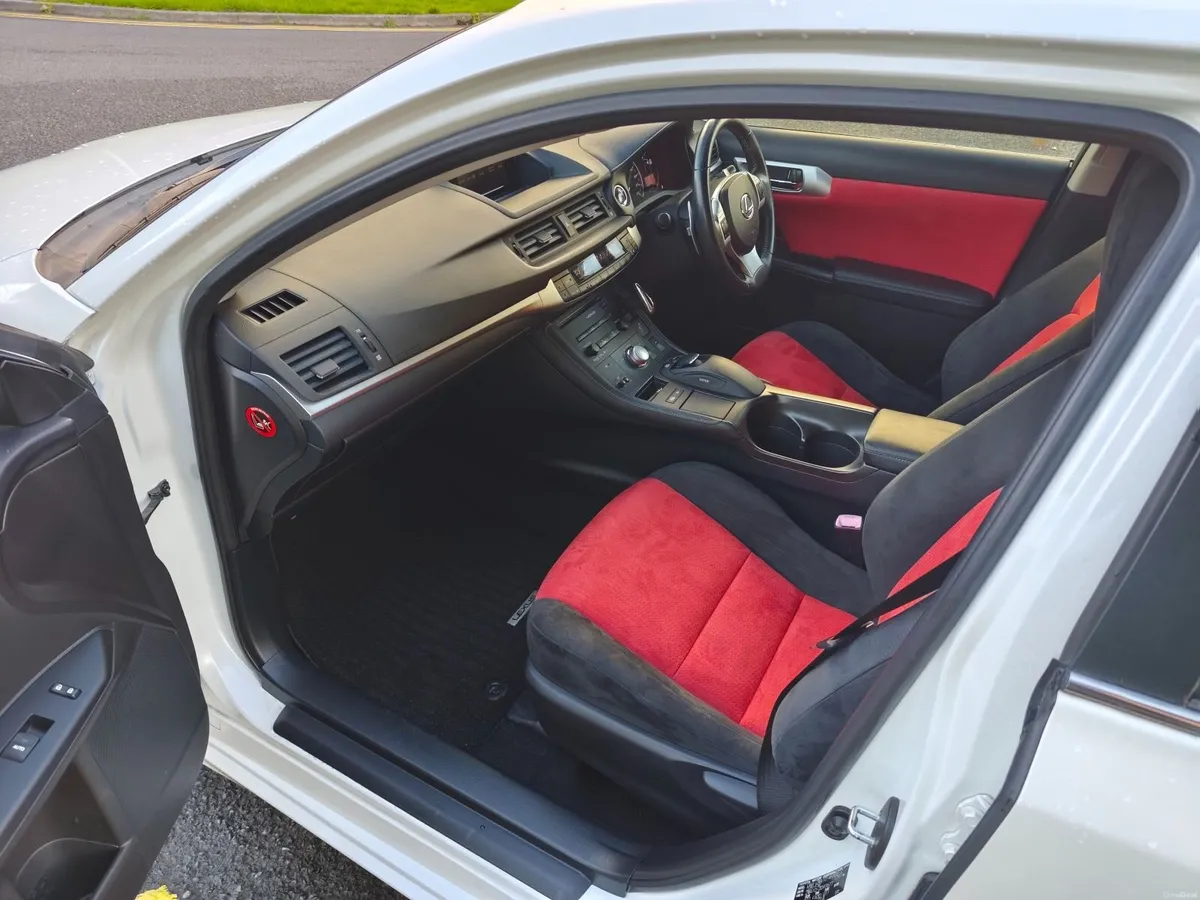 Lexus CT 2012!!! Low mileage!!! One owner!!! - Image 4