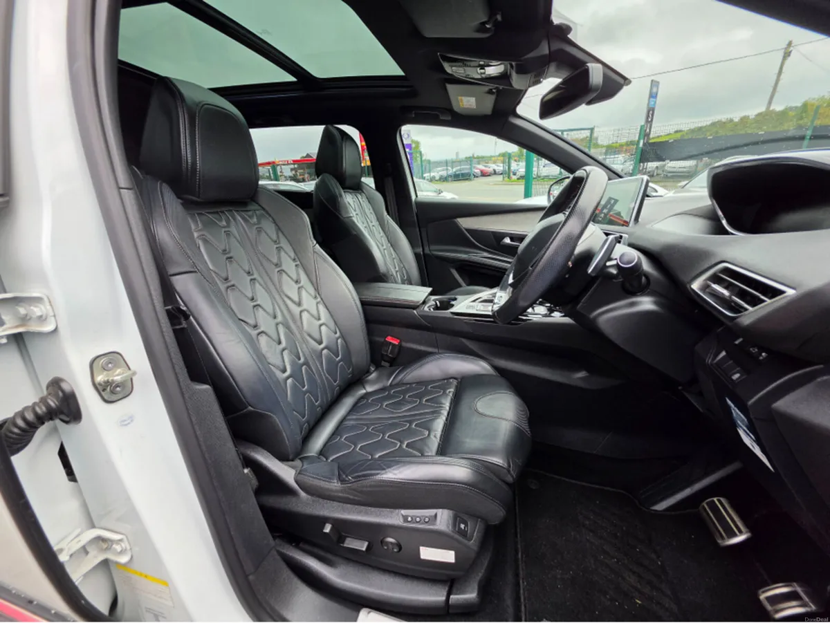 Peugeot 5008 2.0 GT LINE 7 SEATER -  PANROOF - QUI - Image 6