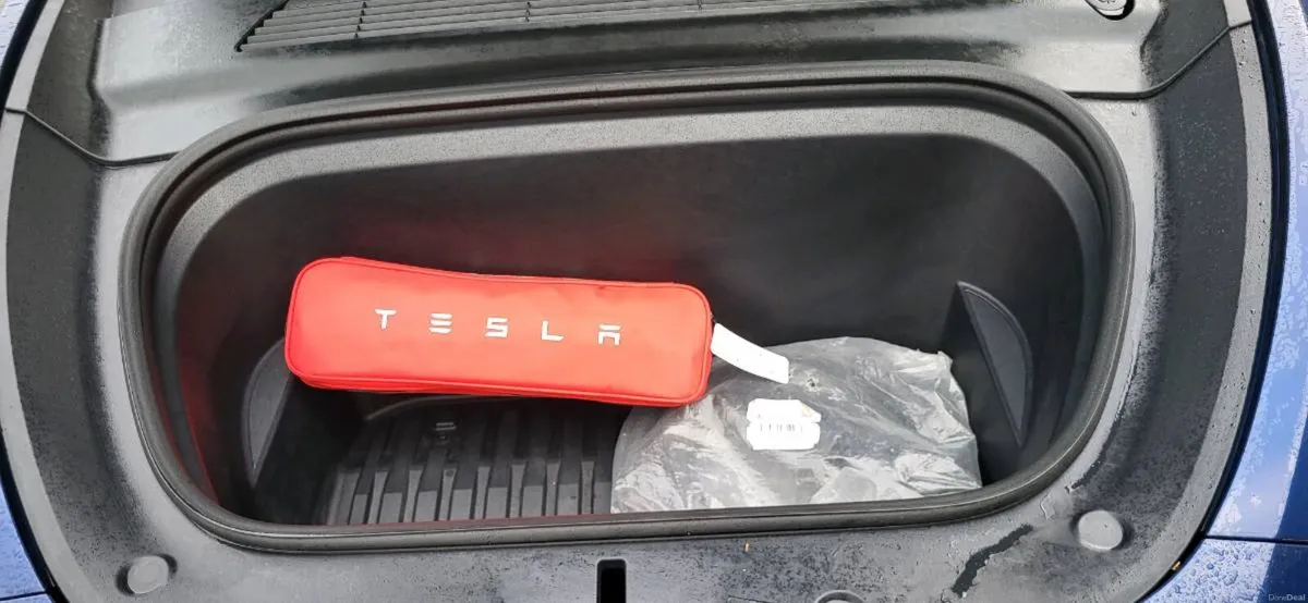 Tesla Model Y RWD - Image 2
