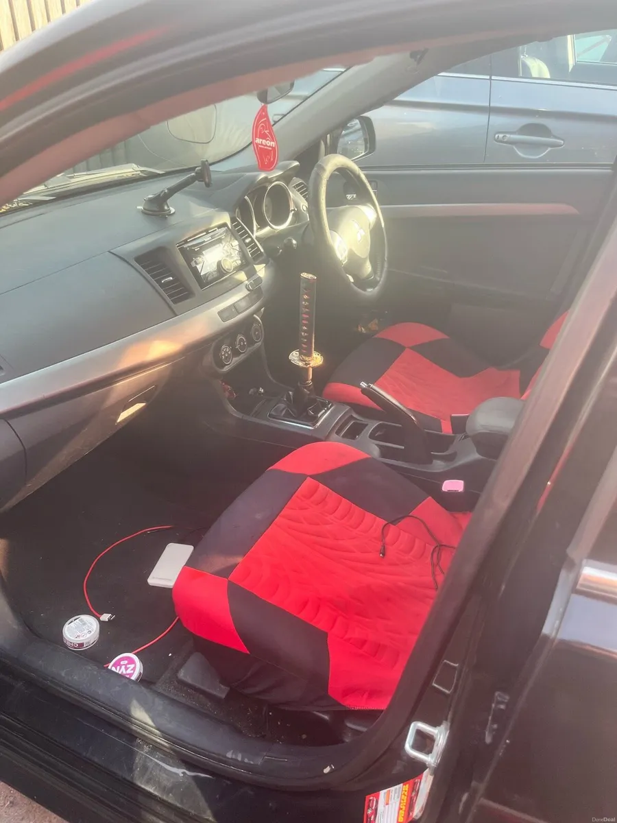 Mitsubishi lancer 1.5 - Image 5