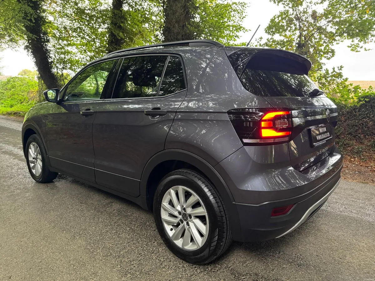 Volkswagen T-Cross 2023 life model - Image 3
