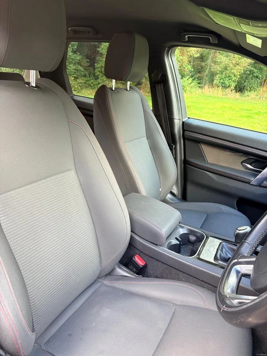 Land Rover Discovery Sport - Image 5