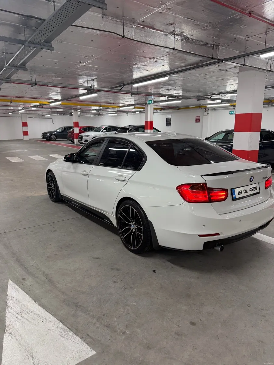 320D f30 - Image 4