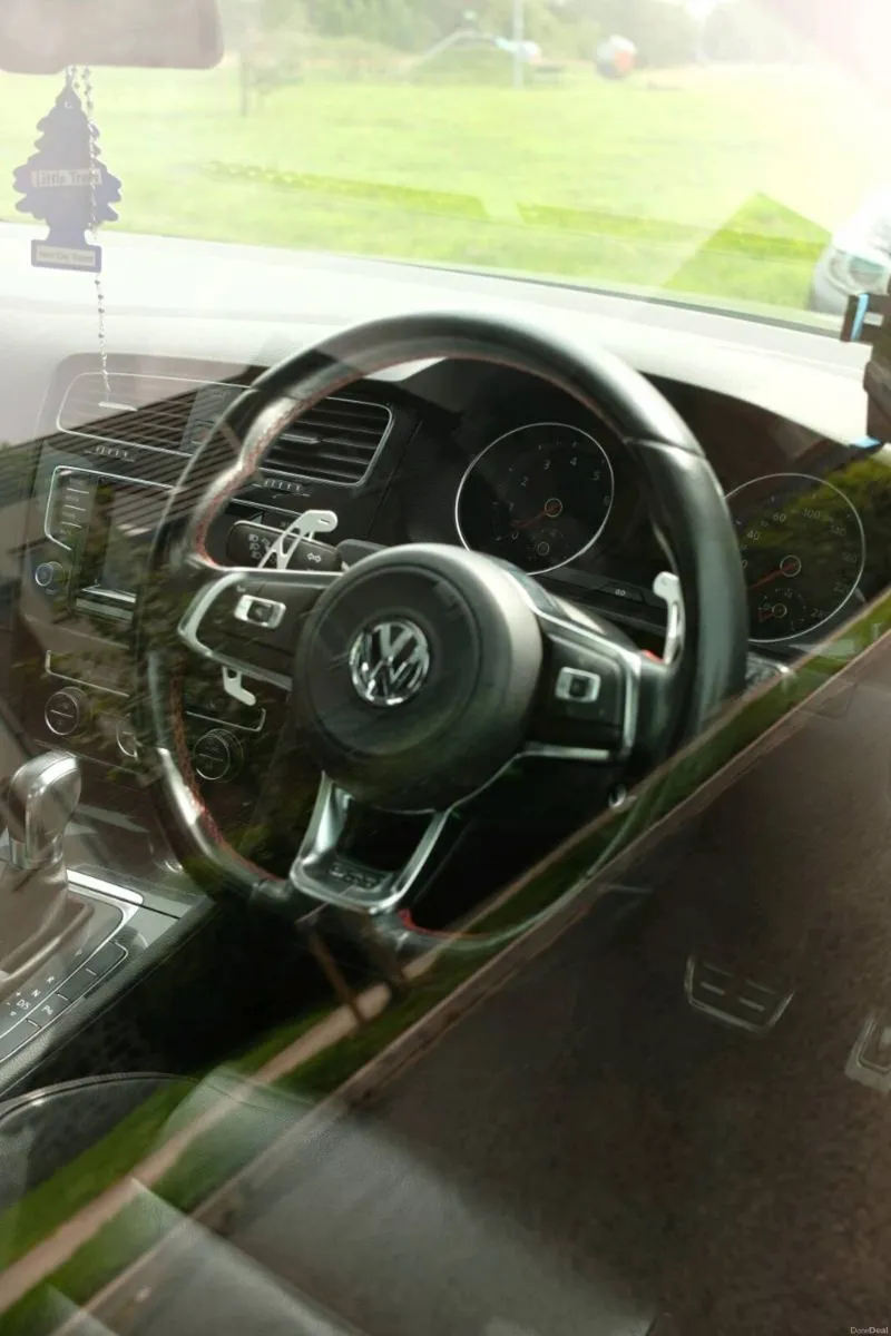 Golf GTI 2015  *Panoramic Sunroof* - Image 6