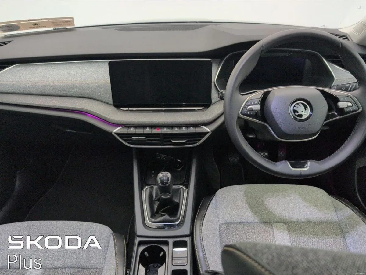 Skoda Octavia SELECTION + 2.0TDI 115HP *HEATED SEA - Image 4