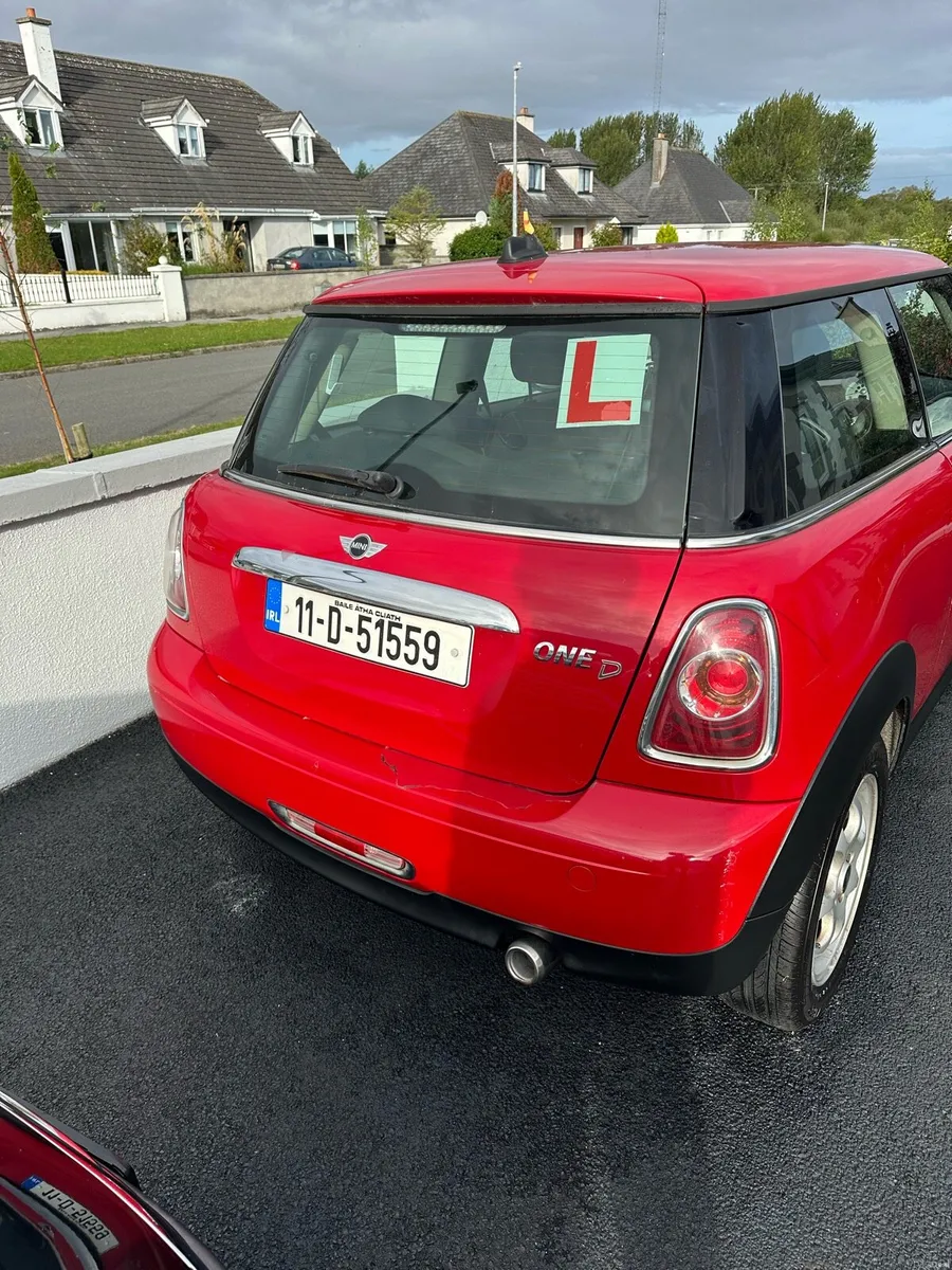 Mini Cooper Diesel 2011 Low mileage - Image 4