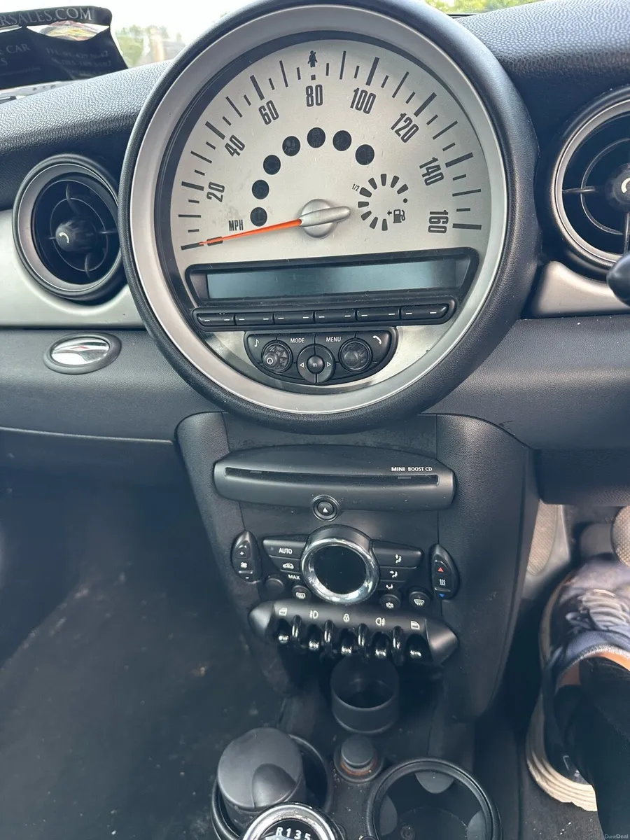 Mini Cooper Diesel 2011 Low mileage - Image 5