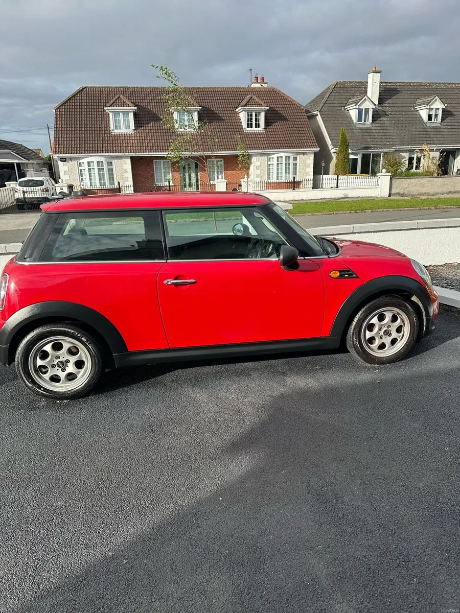 Mini Cooper Diesel 2011 Low mileage - Image 1