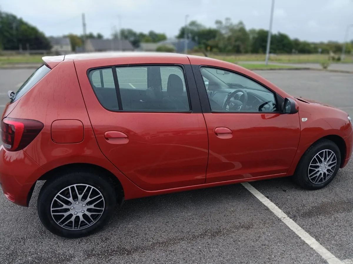 Dacia Sandero 2018 - Image 2