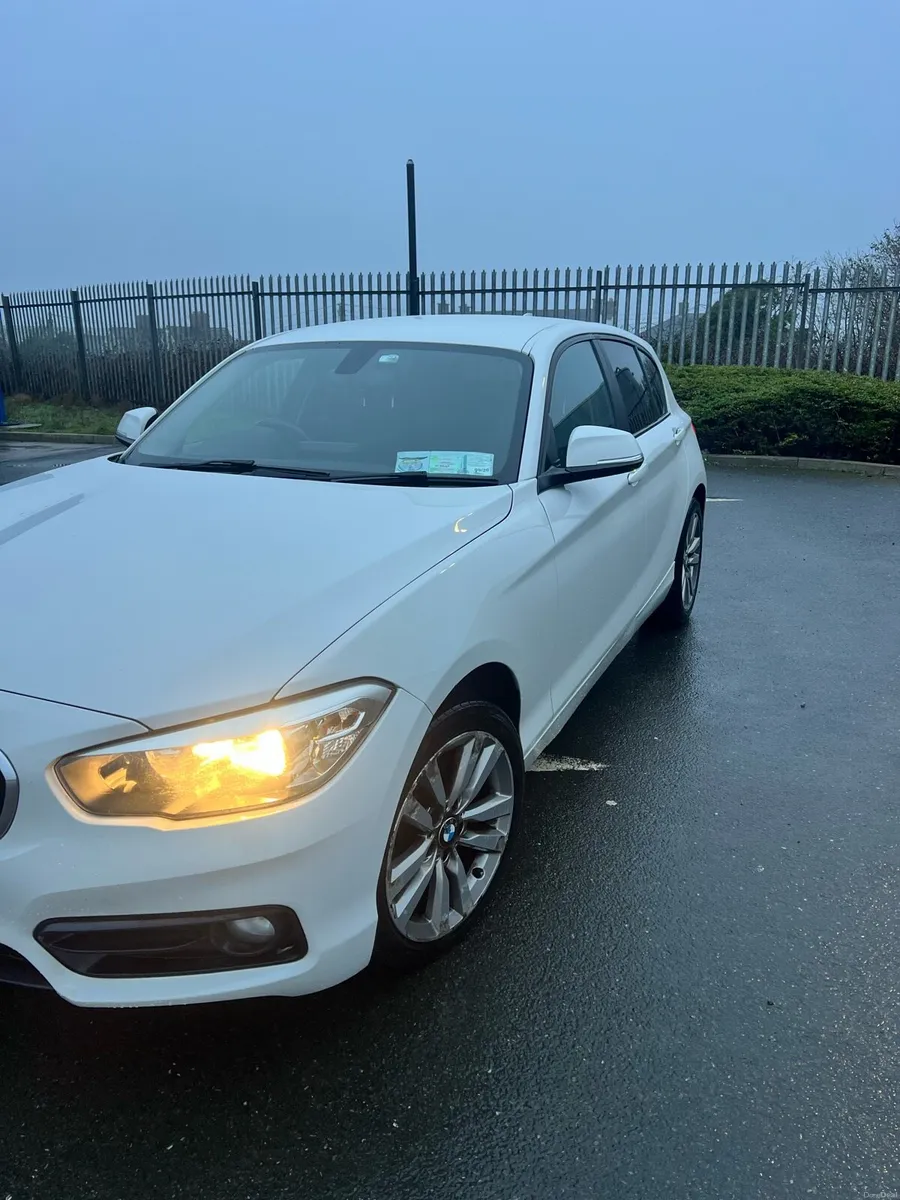 2015 BMW 118i – White - Image 4