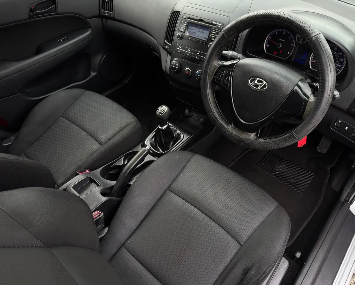 Hyundai i30 2011 1.6 CRDI new nct 9/27 - Image 3