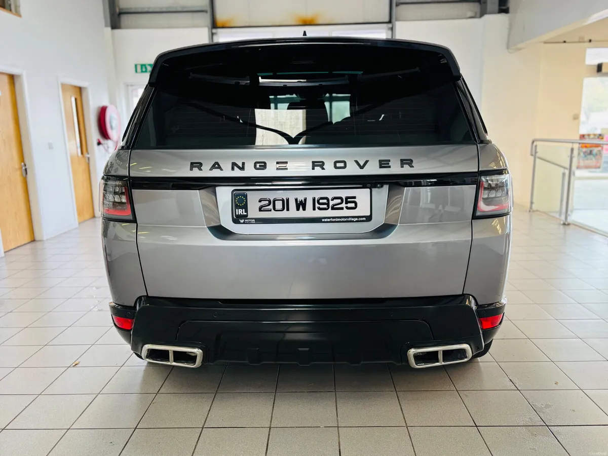 Land Rover Range Rover 2020 Black Edition - Image 4