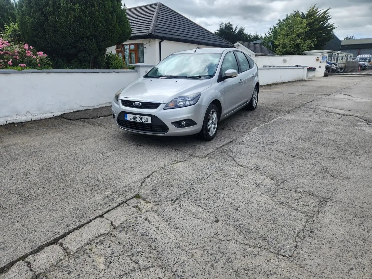 Ford Focus 2011 - Image 1