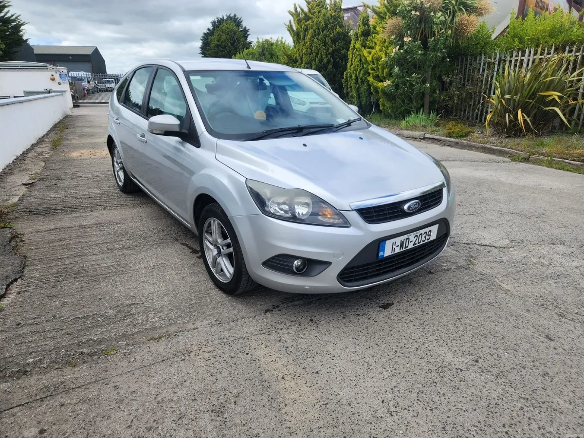 Ford Focus 2011 - Image 2