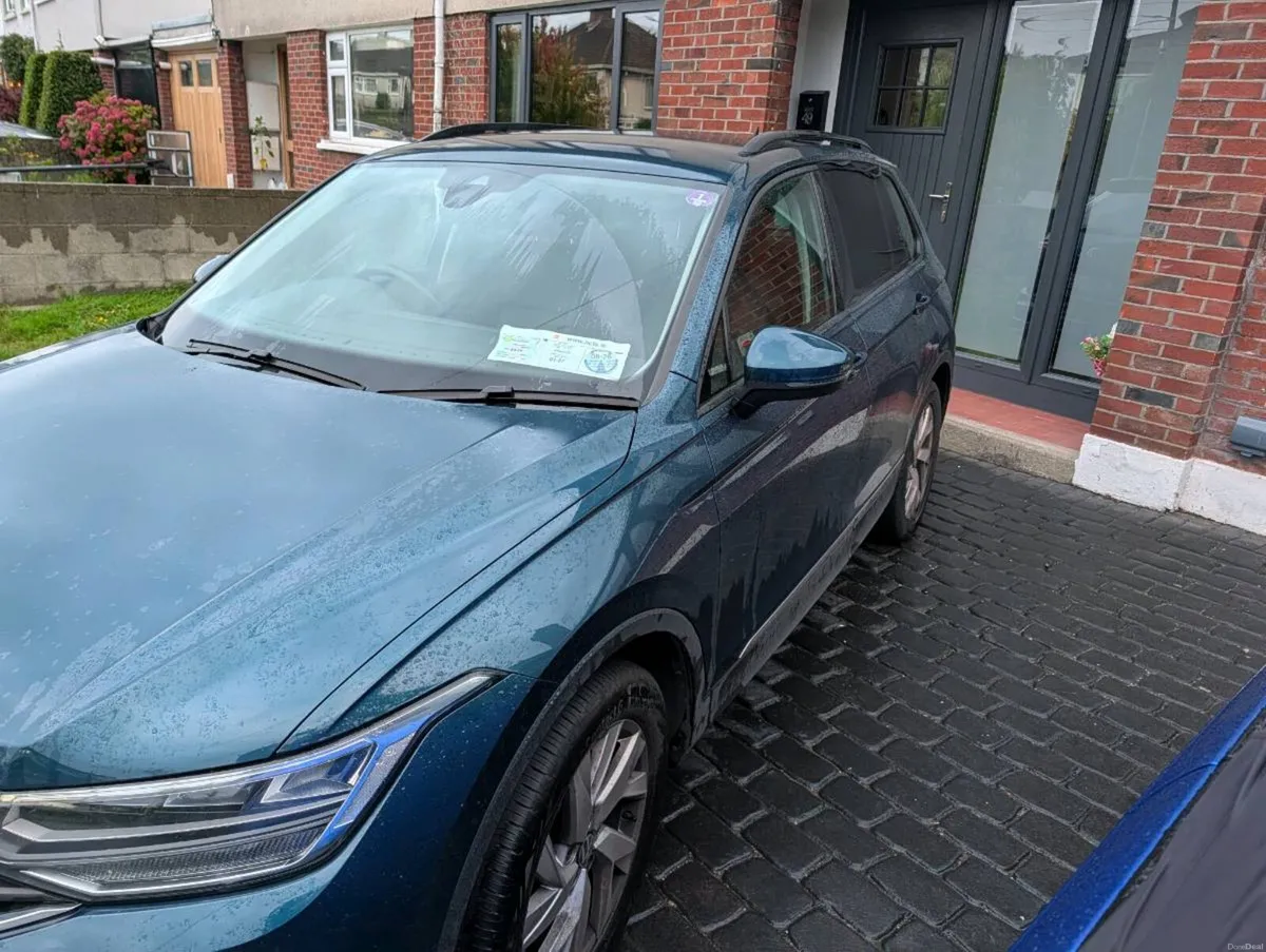 2022 Volkswagen Tiguan - Image 5