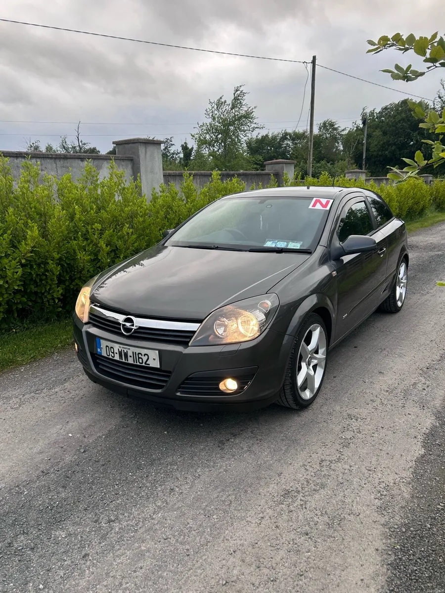 2009 Opel Astra 1.4 petrol nct 04/27 & tax 10/26 - Image 5