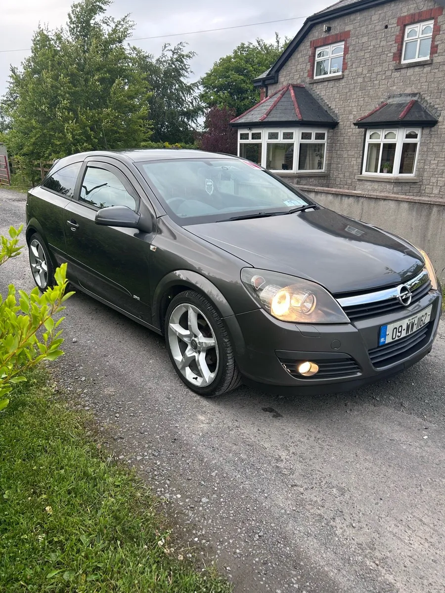 2009 Opel Astra 1.4 petrol nct 04/27 & tax 10/26 - Image 6