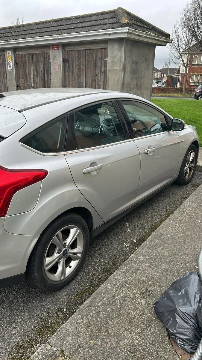 Ford Focus 2012 - Image 3
