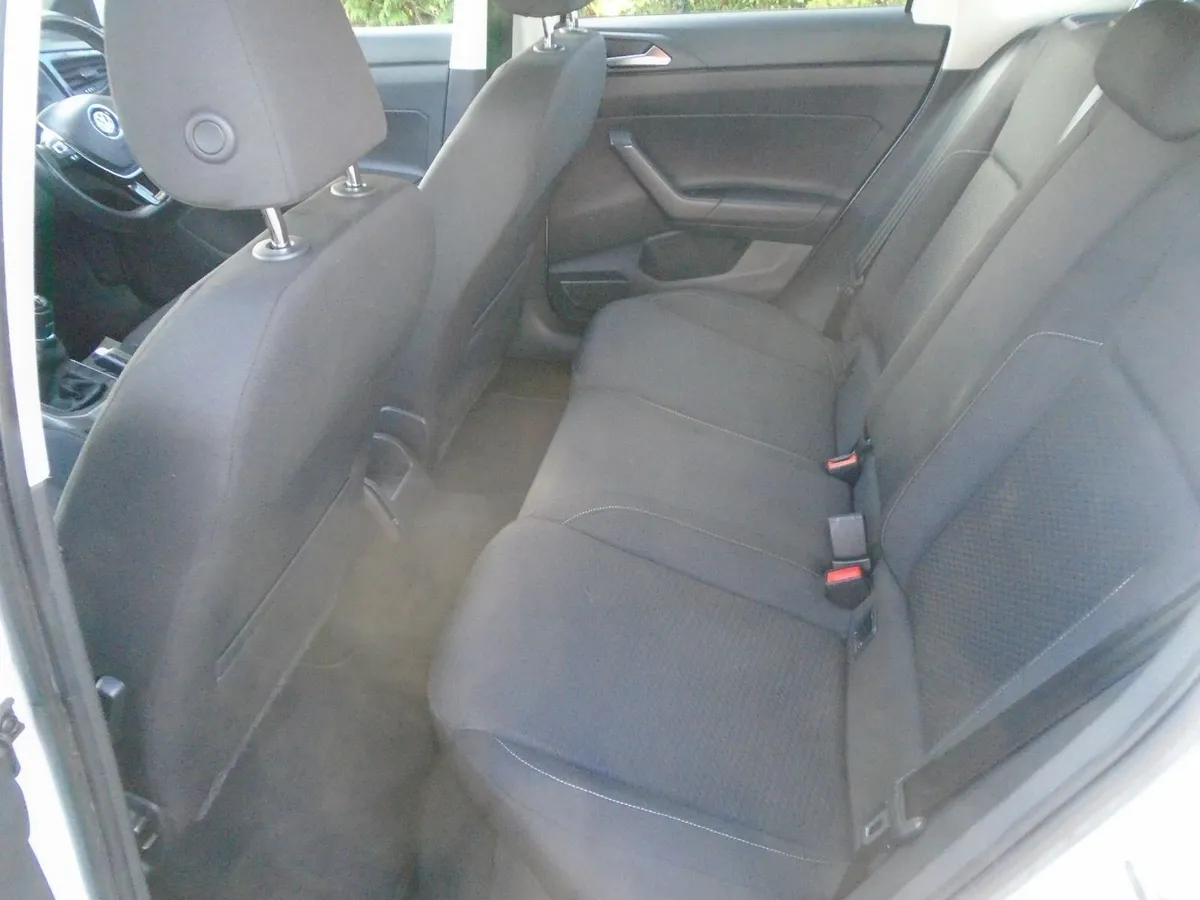 2020 Volkswagen Polo 1.0TSI SE 5 DOOR. - Image 5