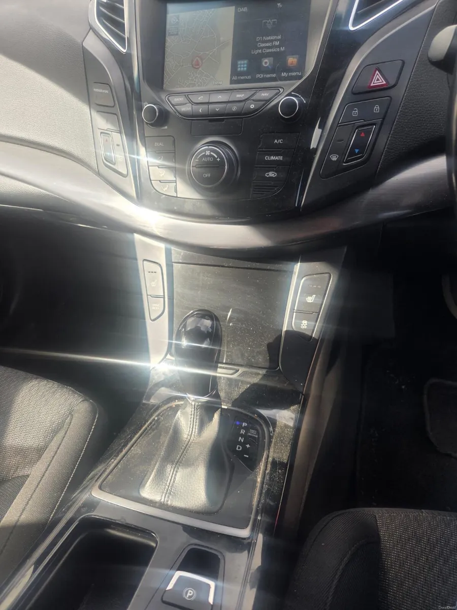 2016 Hyundai 140 - Image 3