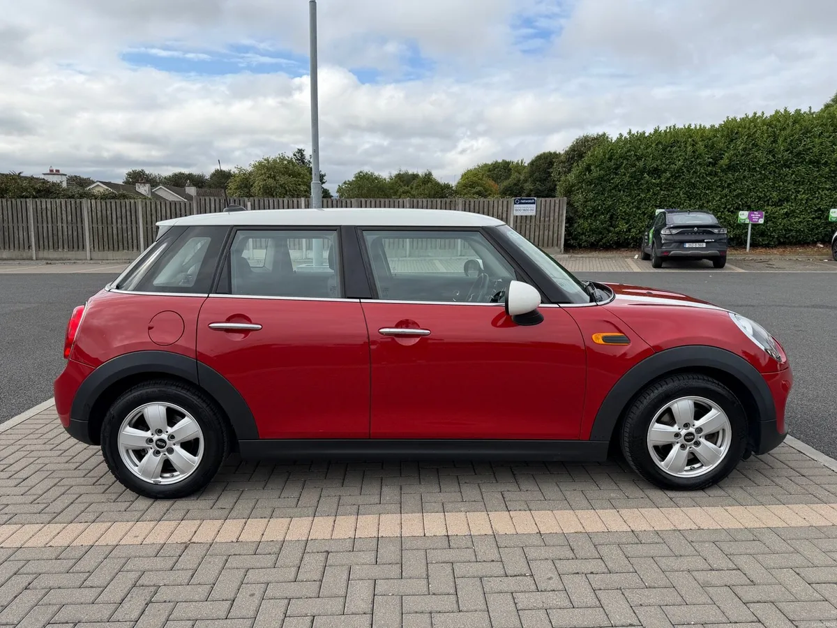 Mini Cooper - Image 2